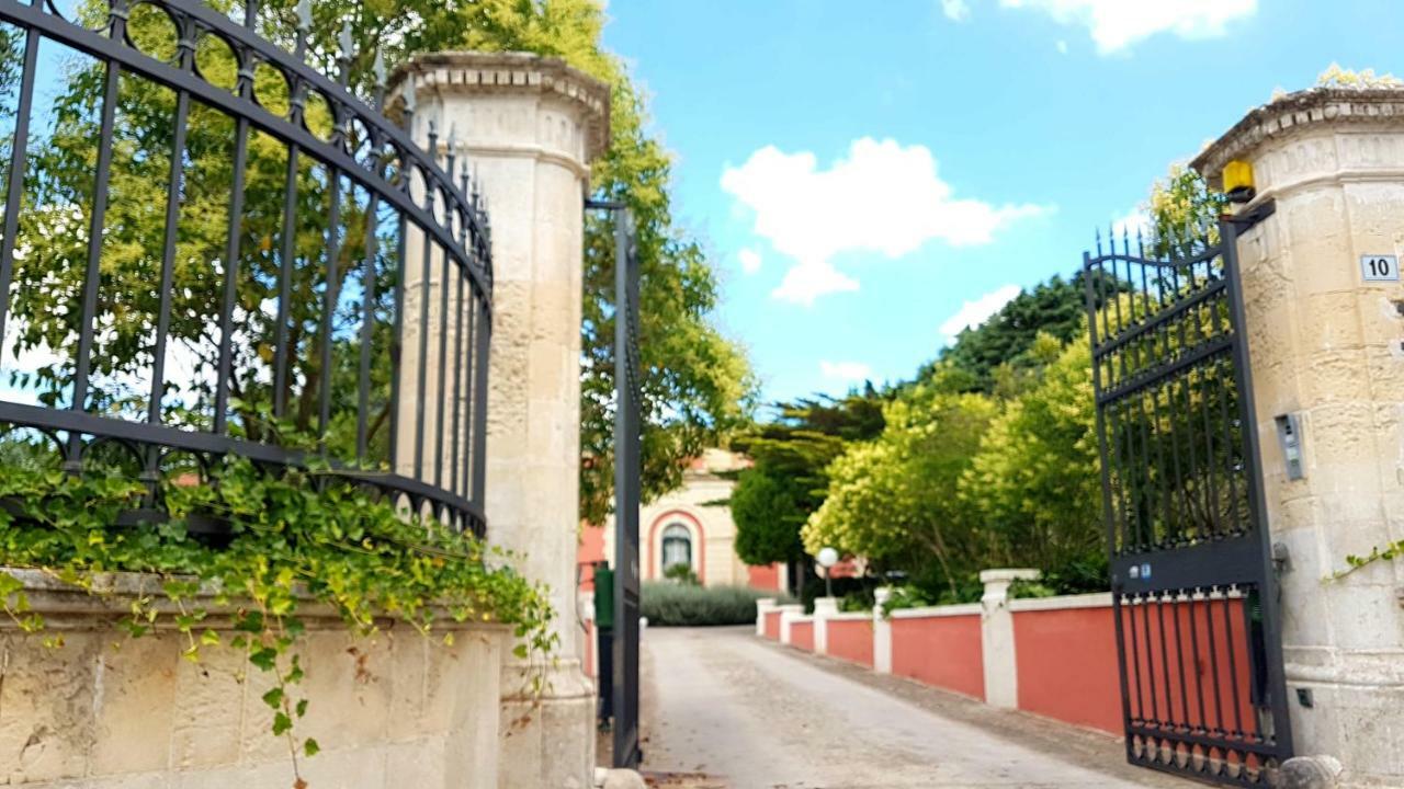 Villa Maggiulli Alfieri - Dimora Storica Lecce Bagian luar foto